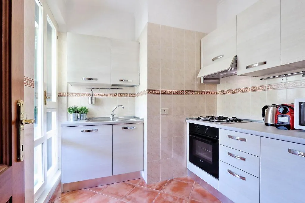 Mecenate Charme Apartment